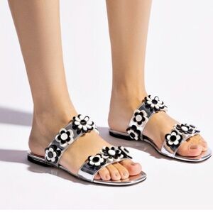 Larroude x Gabriela Noëlle Blossom Flat Sandals in Silver Specchio Sz 7.5 NWT